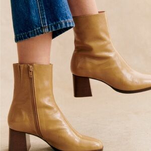 Sézane Axelle ankle boots. Worn only twice! Not available in the website!